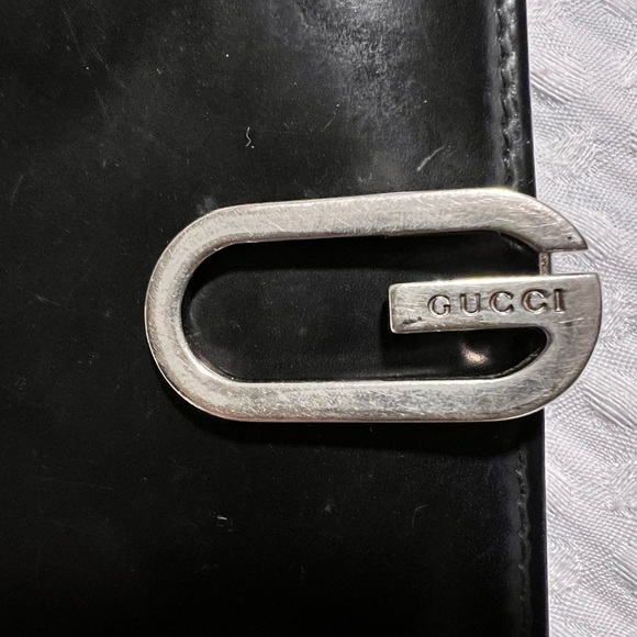 GUCCI Smooth Black Leather Bi Fold Wallet with G Clasp - Picture 3 of 16